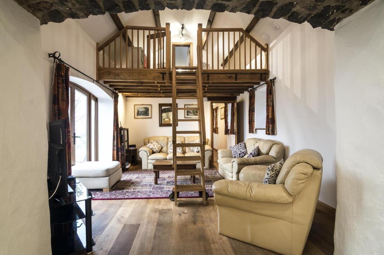 Orchard Cottage - Luxurious Barn Conversion - Beavers Hill แมเนอร์เบียร์ ภายนอก รูปภาพ