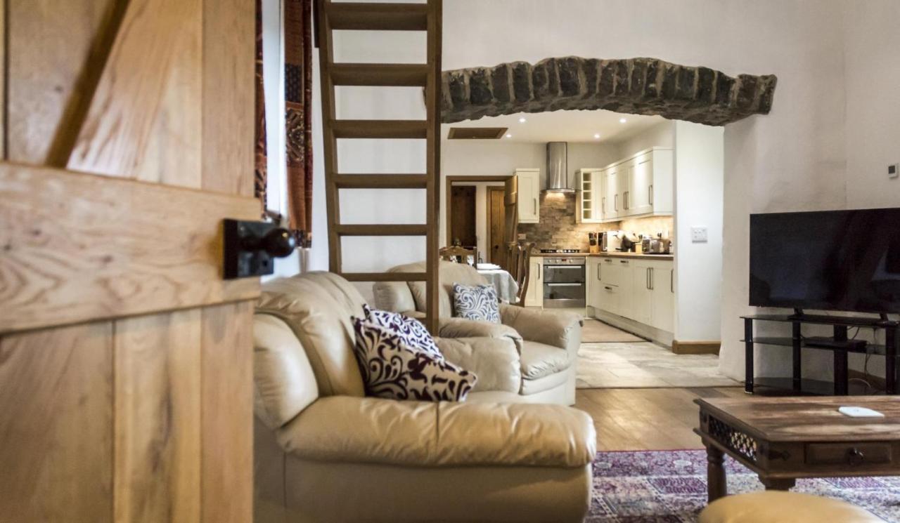 Orchard Cottage - Luxurious Barn Conversion - Beavers Hill แมเนอร์เบียร์ ภายนอก รูปภาพ